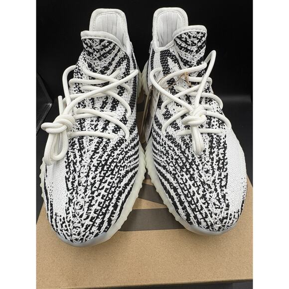 Adidas Yeezy Boost Zebra V2 Men’s Sz 10.5 US - Picture 1 of 15